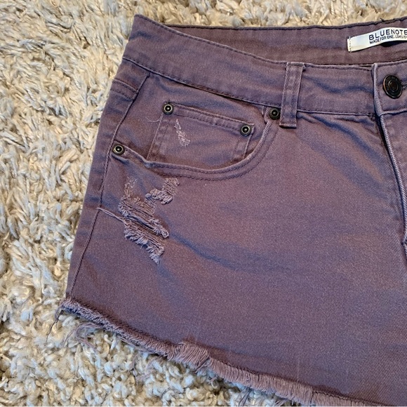 Bluenotes Grey Distressed Jean Shorts Women’s Size 32 - Picture 4 of 8